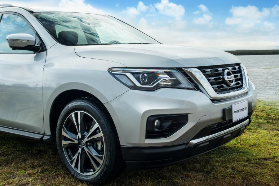  Nissan Pathfinder 2017 года  (LA) (фото 4 из 32)